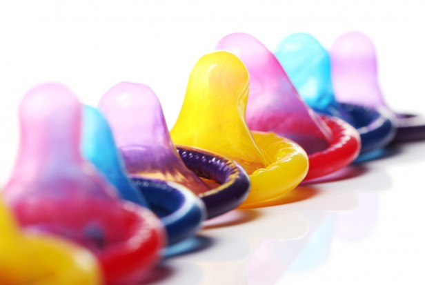 Color-Condoms
